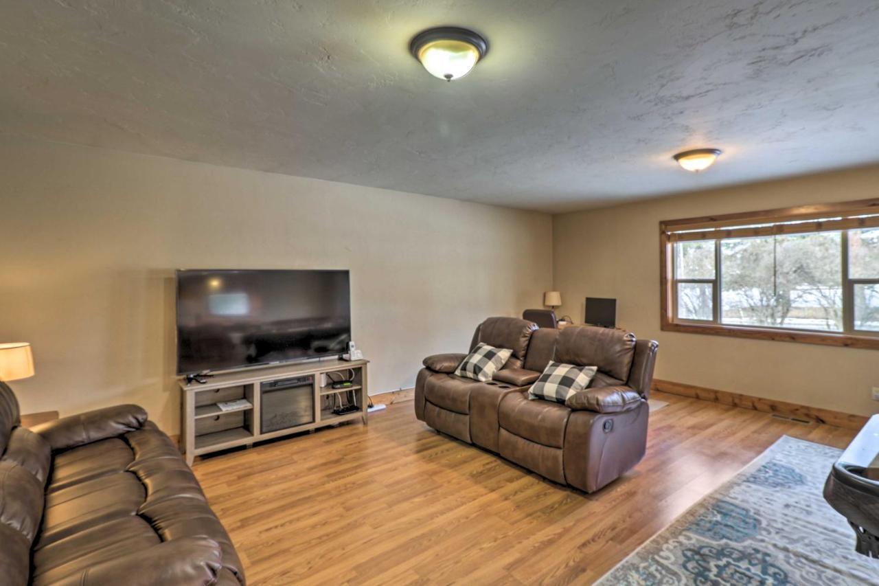 Columbia Falls Private Retreat Pool Table And Deck! المظهر الخارجي الصورة