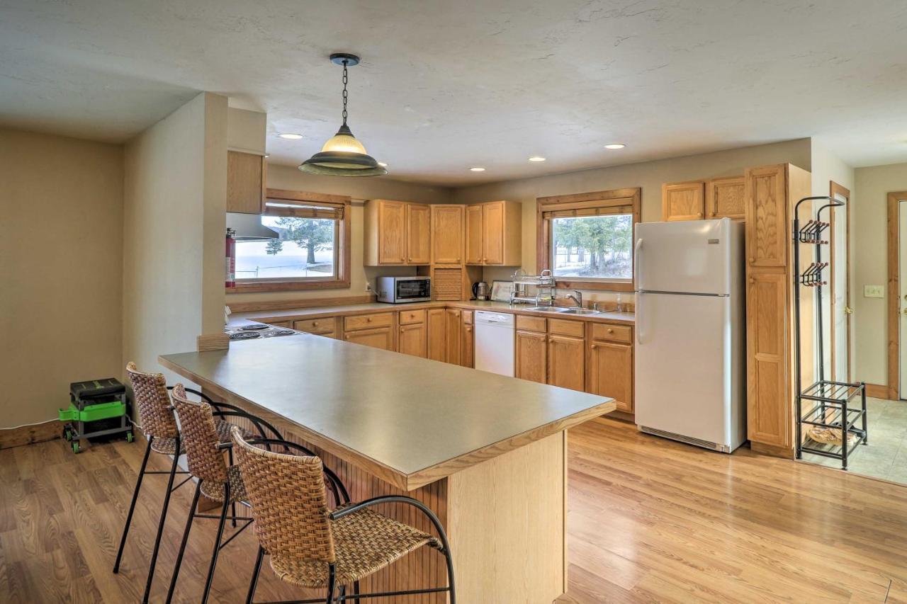 Columbia Falls Private Retreat Pool Table And Deck! المظهر الخارجي الصورة