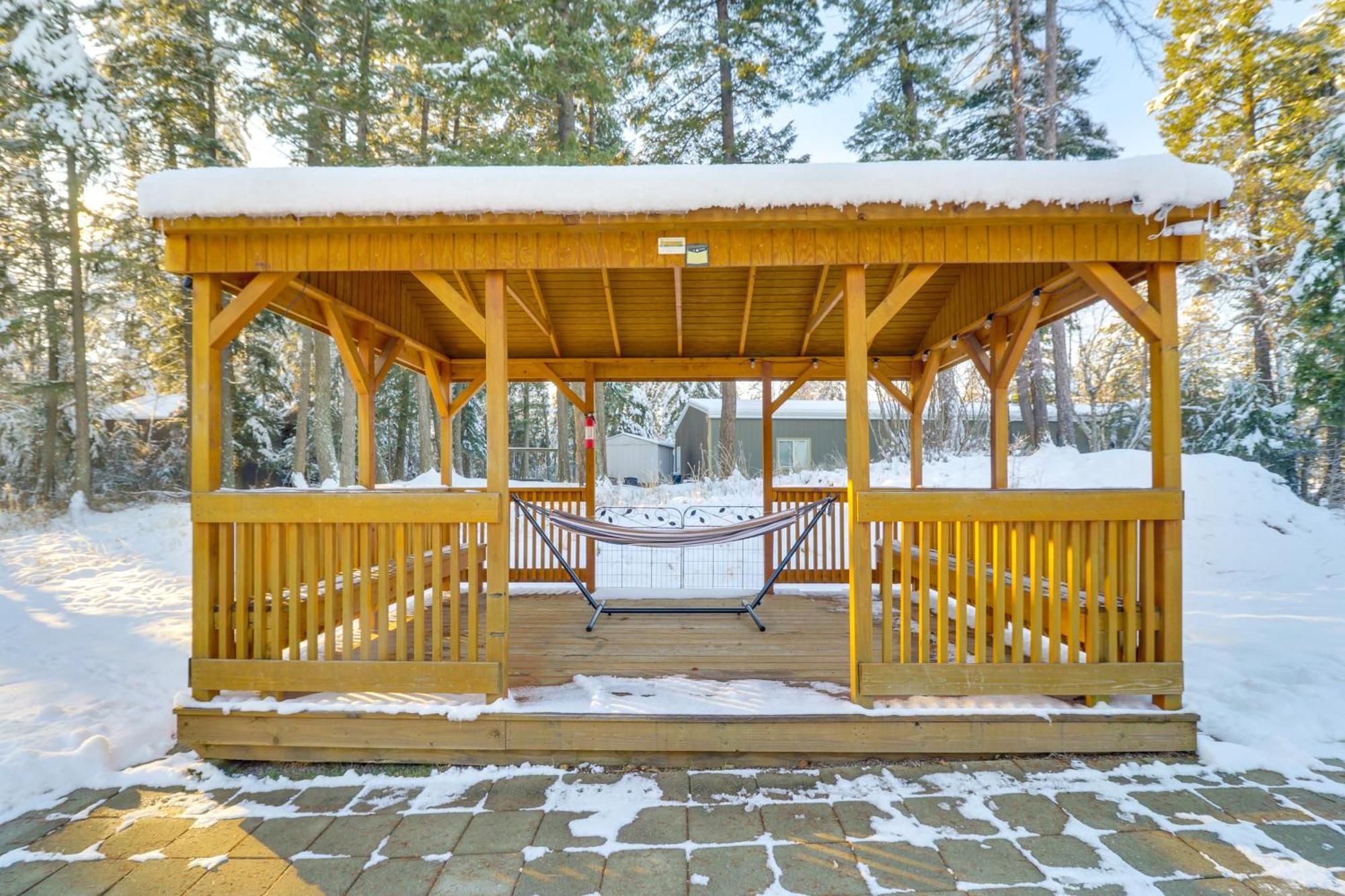 Columbia Falls Private Retreat Pool Table And Deck! المظهر الخارجي الصورة