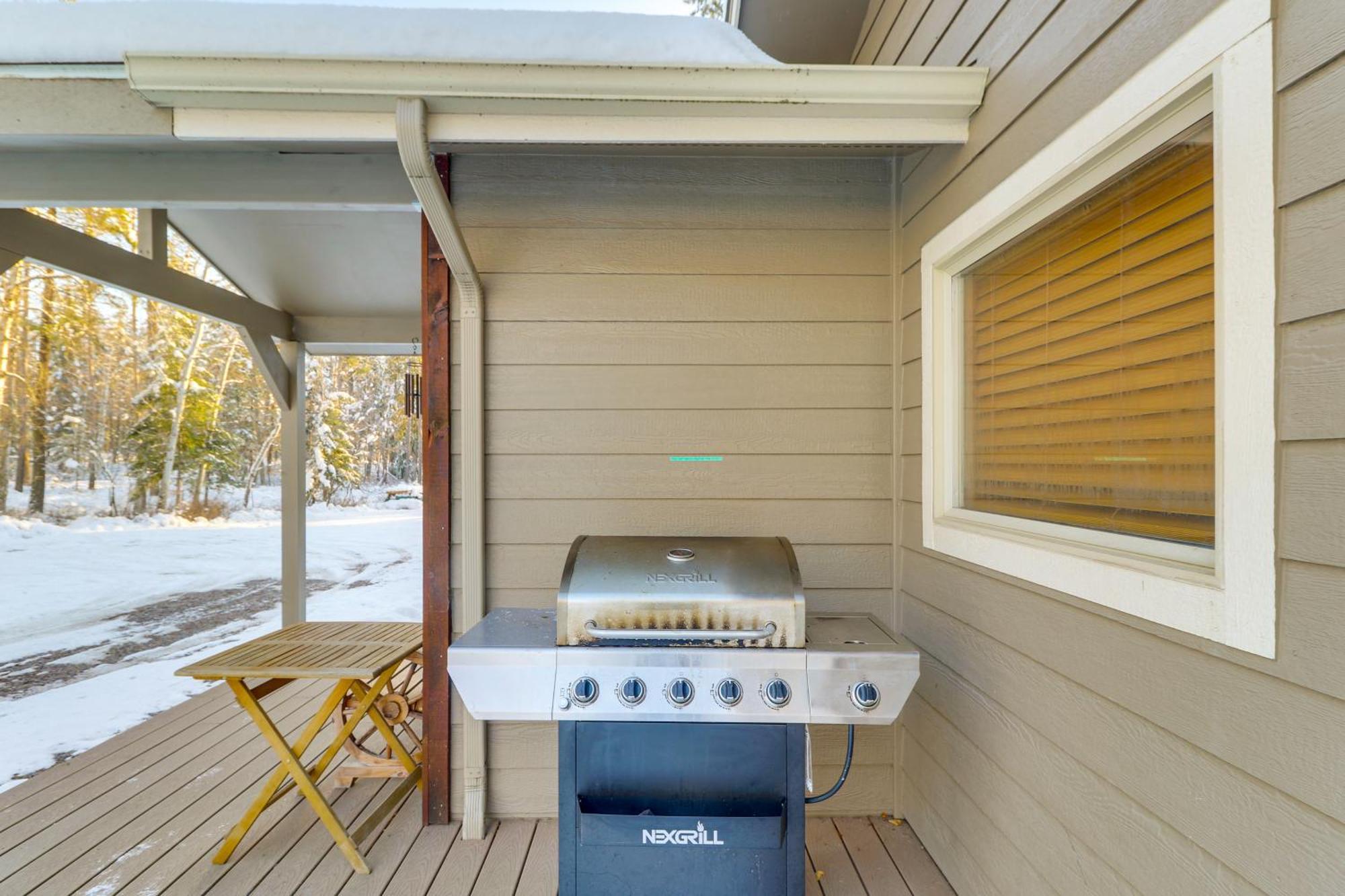 Columbia Falls Private Retreat Pool Table And Deck! المظهر الخارجي الصورة