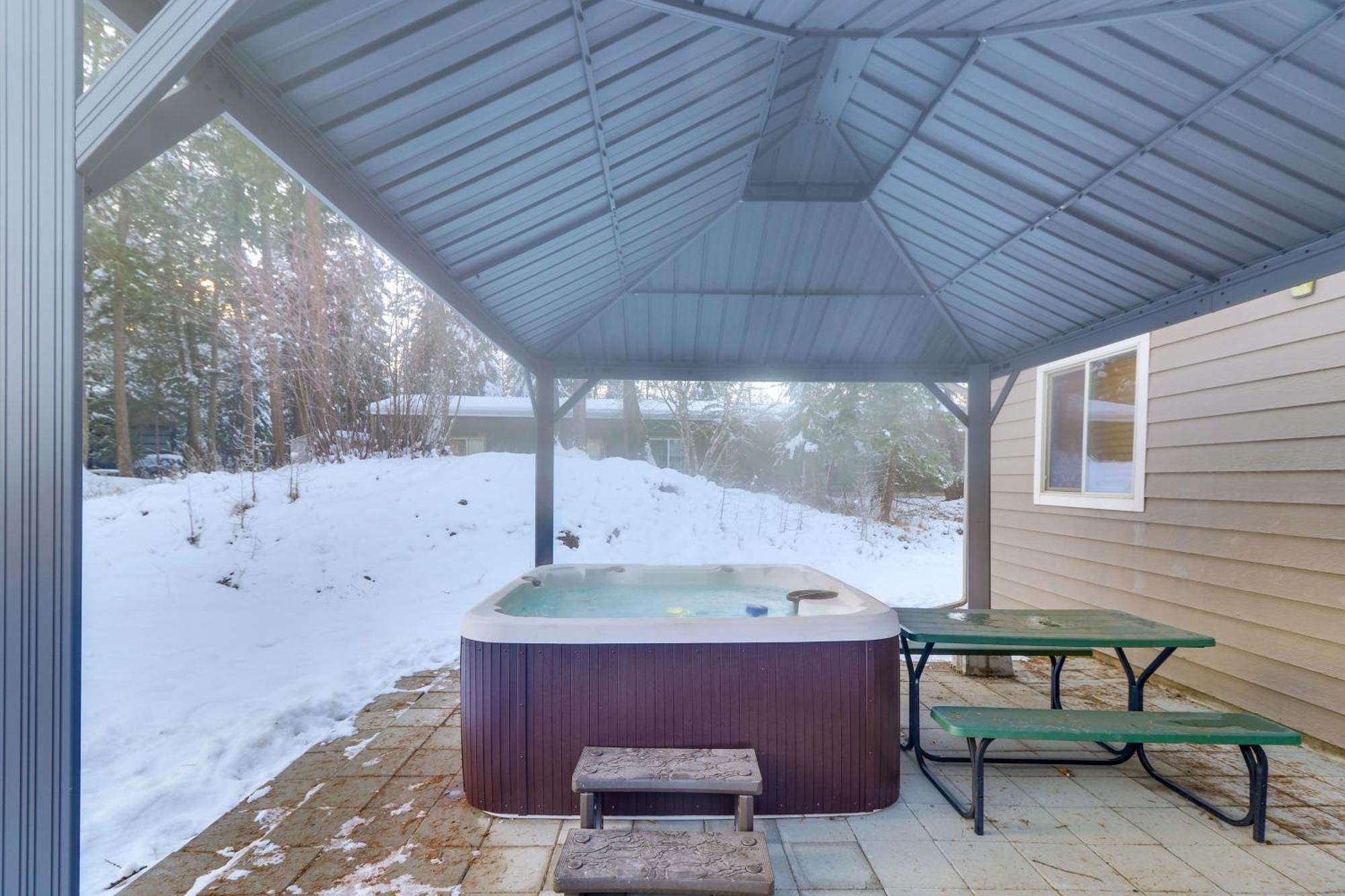 Columbia Falls Private Retreat Pool Table And Deck! المظهر الخارجي الصورة