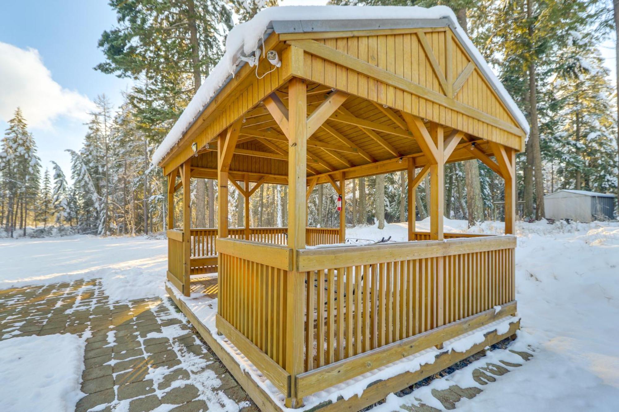 Columbia Falls Private Retreat Pool Table And Deck! المظهر الخارجي الصورة